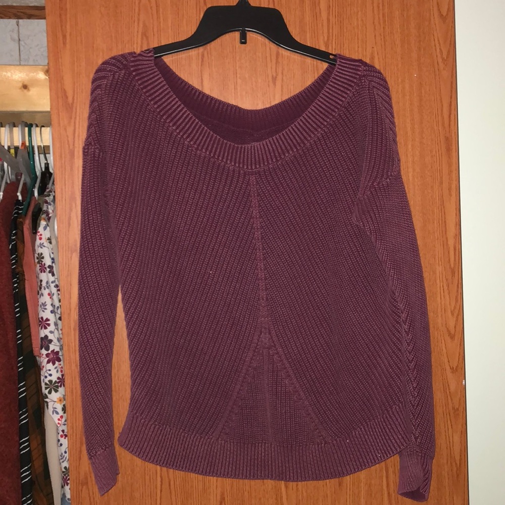 Maroon knit sweater